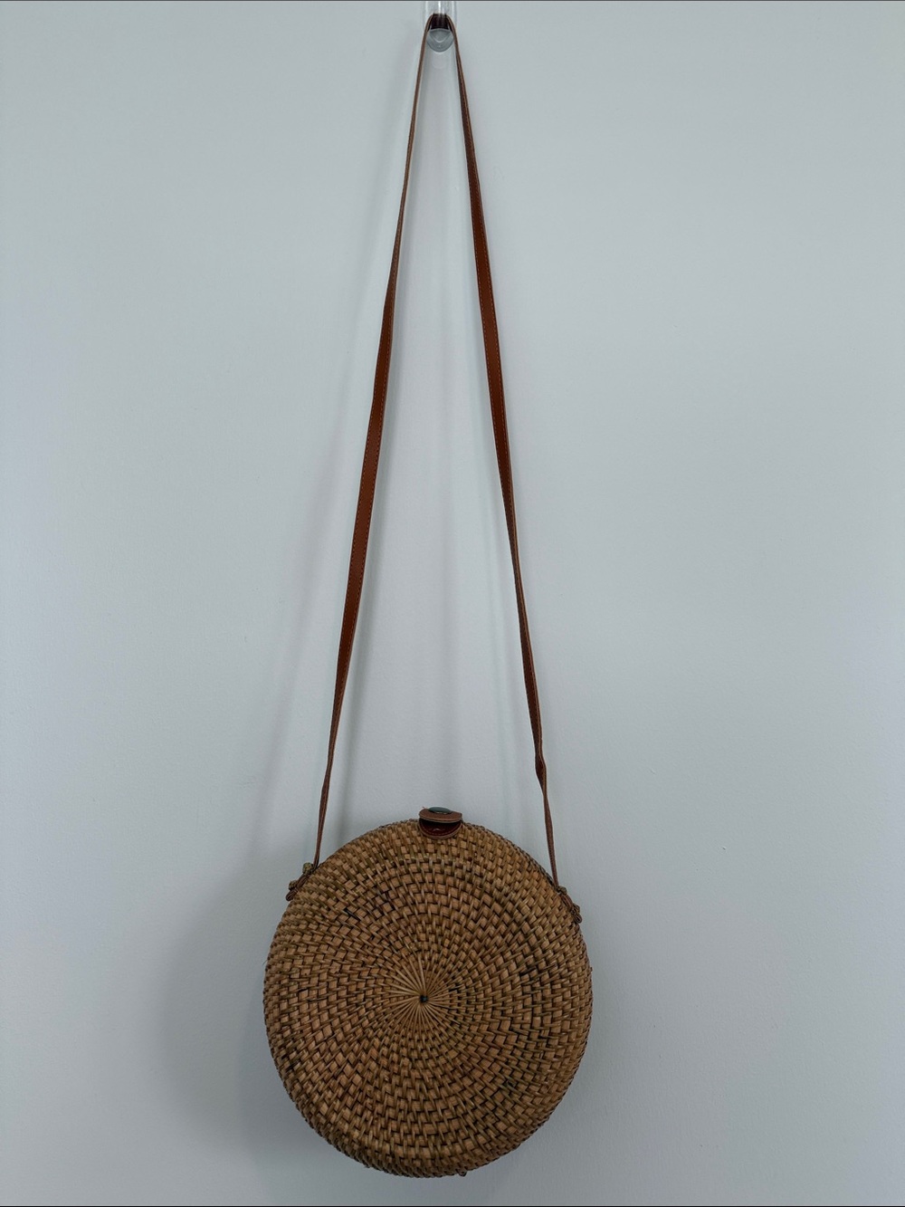 Woven Round Crossbody Bag in Brown - Classic Straw Shoulder Bag